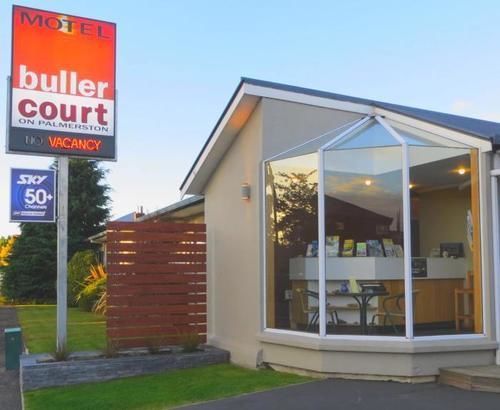 Buller Court On Palmerston Westport Exterior photo